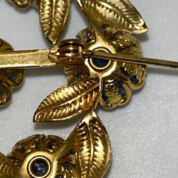 Vintage Gold-Tone Brooch With Blue Crackle Glass Stones & Leaf Design Rivet Set - Picture 15 of 16